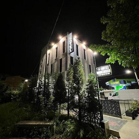Bs Hotel ドゥラス エクステリア 写真