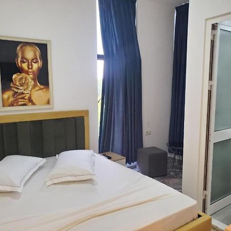 Bs Hotel ドゥラス エクステリア 写真